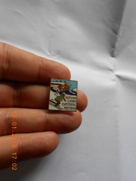Lucheto  Pin Prend. Bariloche Refugio Cerro Catedral Vintage 1