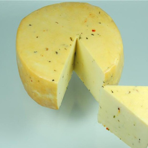 Queijo Tilsit Defumado Canastra 500g A Vácuo - Peça 1