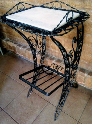 Revistero Y Plantero Antiguo  Con Mármol Blanco 0