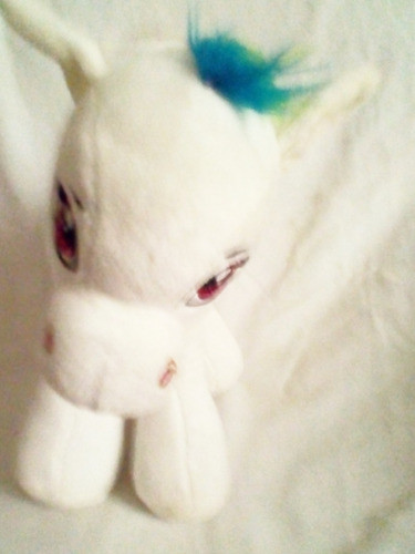 Aurojul-peluche Pony-bordado Arco Iris En El Lomo 1
