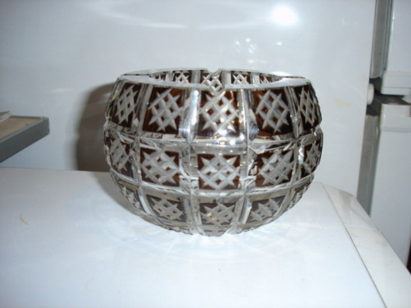 Antiguo Cenicero De Cristal Tallado Rojo/bordo 1