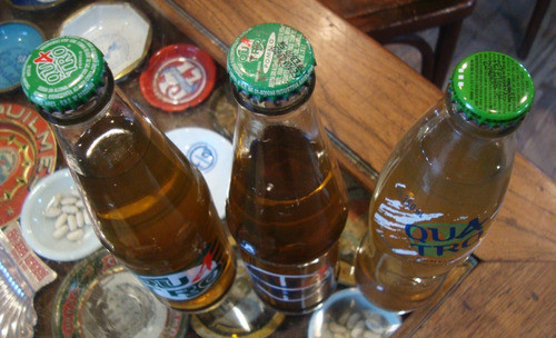 Antiguas Botellas De Gaseosa Quatro (llenas) (las 3). 25731 1