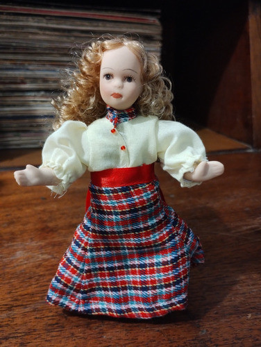 Antigua Muñeca De Porcelana Con Su Vestido Original M5 0
