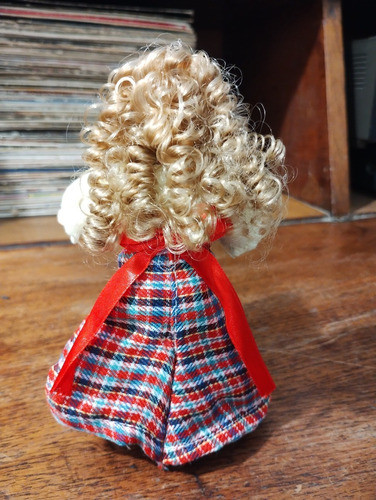 Antigua Muñeca De Porcelana Con Su Vestido Original M5 1