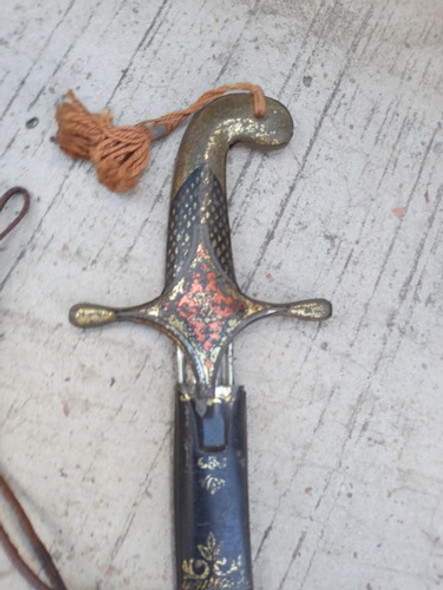 Antiguo Sable Corvo De Juguete En Chapa Litografiada Pavi 1