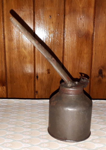 Aceitera Antigua De Taller Mecánico 0