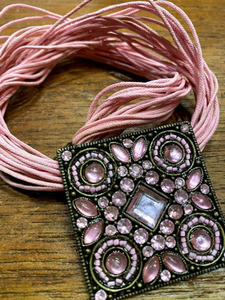Luli Collar Gargantilla Metal Cristales Colgante Rosa Bronce 1