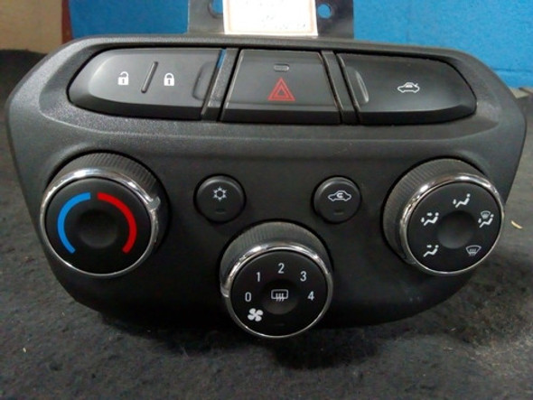 Comando De Ar Gm Onix Prisma 2016 Painel 1