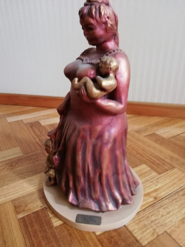Escultura De Autora. Colección  Ellas . No Se Envia 1