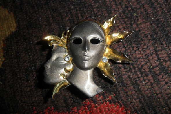 Prendedor Mascara Metal Dorado Mujer Aros Piedras Diseño 0 Prendedor Mascara Metal Dorado Mujer Aros Piedras Diseño 0