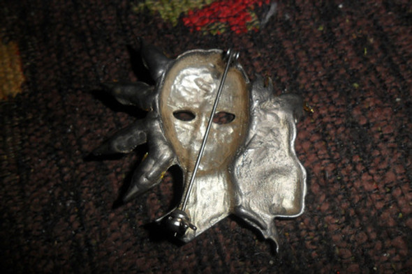 Prendedor Mascara Metal Dorado Mujer Aros Piedras Diseño 1 Prendedor Mascara Metal Dorado Mujer Aros Piedras Diseño 1