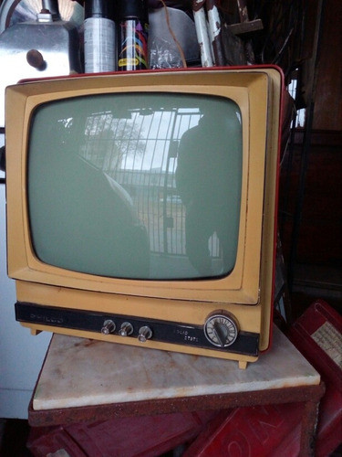 Antiguo Televisor Philco 12  Blanco Y Negro Deco Coleccion 0