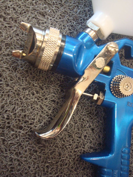 Pistola Experto Hvlp 1,4 Mm Gravedad Pico De Bronce Y Acero 1