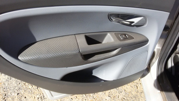 Fechadura De Porta Eletrica Dianteira Linea 2013,temos Motor 1