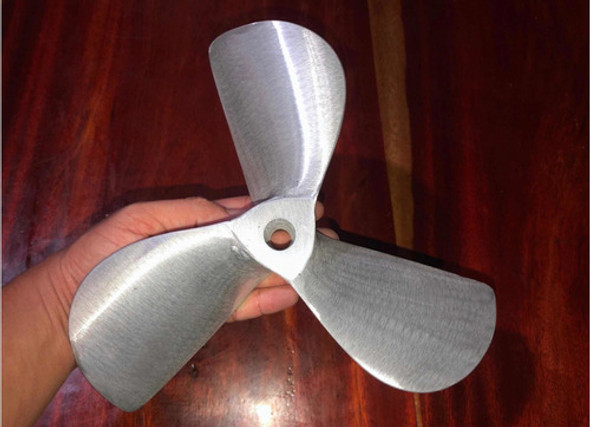 Hélice 18 Hp Diesel 3600rpm Velocidade 1