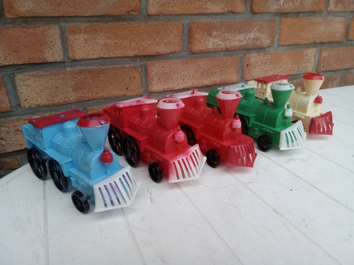 Antigua Locomotora Tren En Plástico Blando Varios Colores 0
