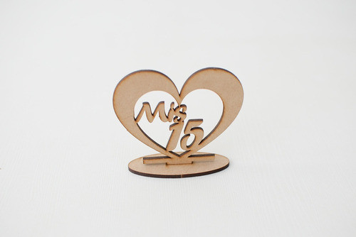 Souvenir Fibrofacil Mis 15 Corazón X20u + Centro De Mesa 1