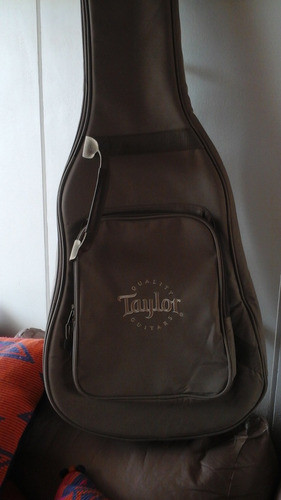 Soft Case Taylor Nuevo 1