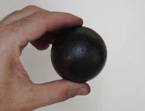 Antiga Bola De Canhão Em Ferro 60mm - Guerra Do Paraguai -02 1