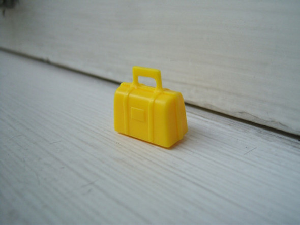 Maletín Amarillo . Cotillón Largo : 20 Mm 0 Maletín Amarillo . Cotillón Largo : 20 Mm 0