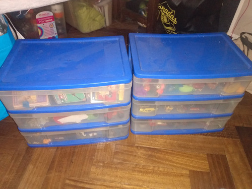 2 Cajas Llenas De Juguetes Y Cartas 0