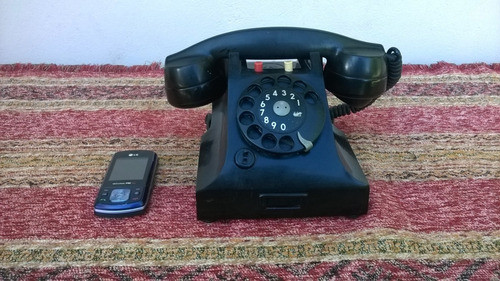 Antiguo Teléfono Ericssón Lm Baquelita Con Boton Y Palanca 0