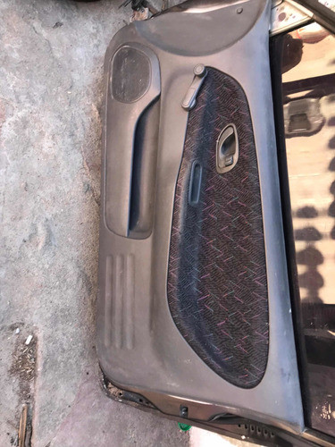 Tapizado De Puerta Acompañante Mitsubishi Colt 1.3/96 0
