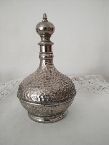 Antiguo Perfumero De Metal Martillado 0