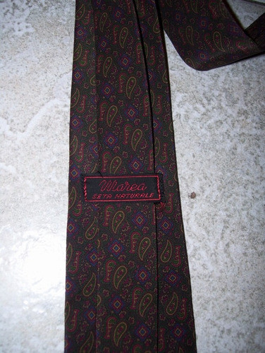 Hermosa Corbata Seda Natural Italiana. Motivos Bulgaros. 1