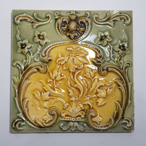 Antigua Mayólica En Relieve Motivo Floral Verde Amarill 7058 0
