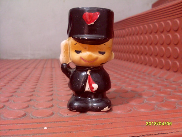 Adorno O Lapicero Soldadito De Ceramica Antiguo Muy Lindo 0