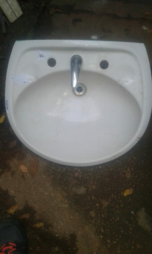 Pileta60cm X 50cm Con Fisura 500pesos 0