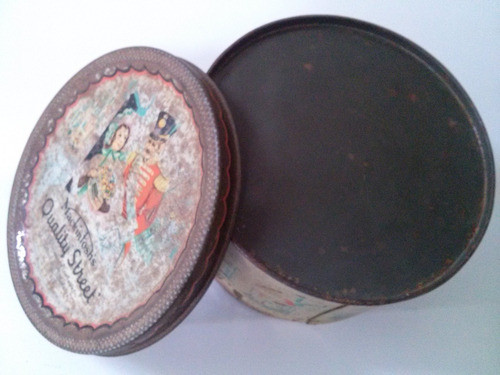 Antigua Lata Inglesa Mackintosh´¨s Chocolates 1