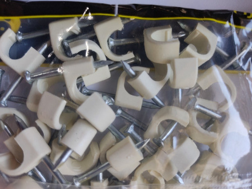 Grampita Coaxial Nº8 Con Clavo - Blanco- 100 Unid - Fct A 1