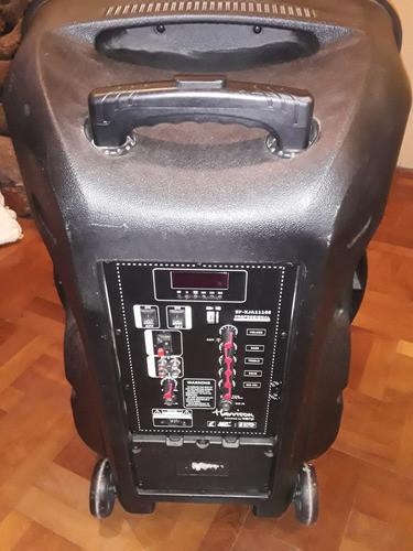 Caja De Sonido Equipo De Sonido Parlante Con Rueditas 1