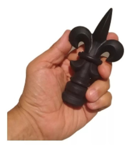 Adorno Punta De Reja Plástica Flor De Liz Pack 350 Unidades 0 Adorno Punta De Reja Plástica Flor De Liz Pack 350 Unidades 0