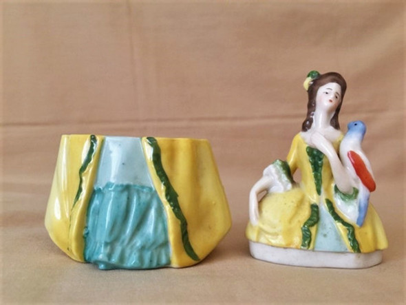 Pequeño Alhajero Alemán Con Dama Antigua 1