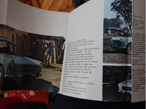 Folleto Catálogo Original Impreso Colección Peugeot 404 Pick 1