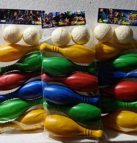 Juego De Bolos Plástico Económicos 6 Pinos+2 Bolas En Bolsa 1