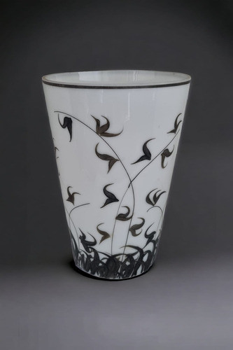 Vaso Em Vidro Opalinado Branco Com Pintura Vegetal 0