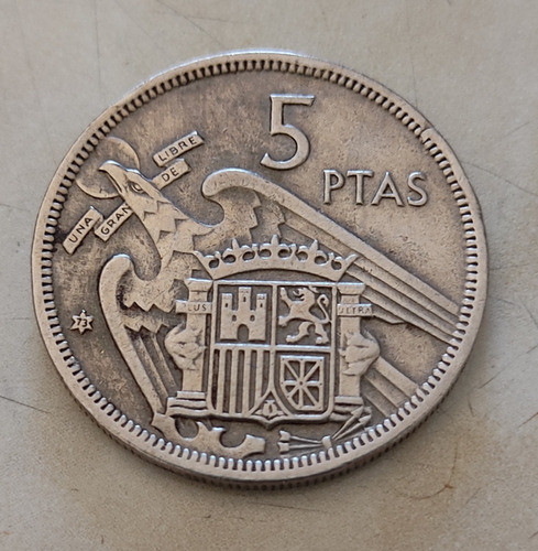 Moneda Española De 1957 (cinco Pesetas) Estrella 73 1