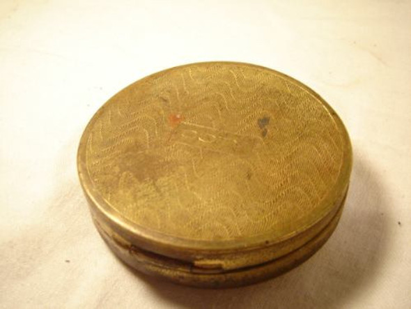 Antigua Polvera Marca Coty De Bronce 1