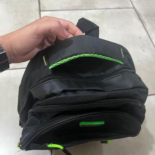 Mochila Reforçada Preta Com Defeito Na Lateral 0