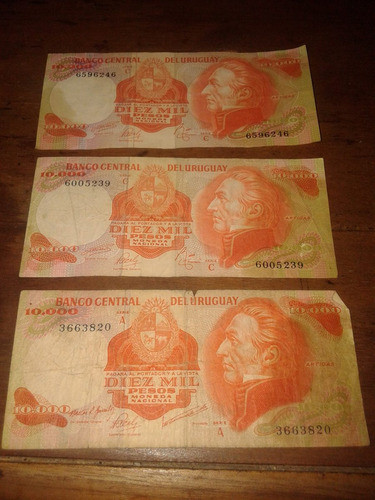 Billete De Diez Mil Pesos Uruguayos 1