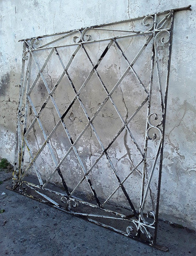 Reja Rombos De Planchuela De Hierro. 0