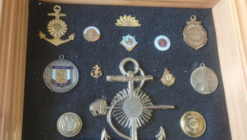 Cuadro Armada Argentina  Medallas Insignia,hua De Plata /oro 1
