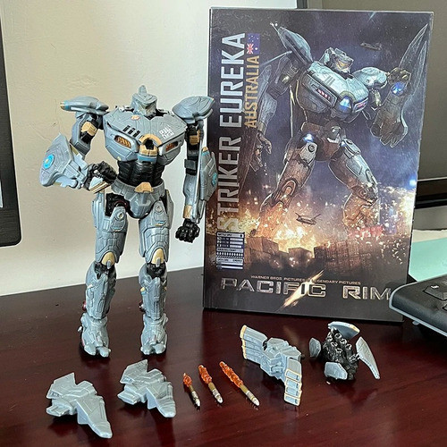 Brinquedos Modelo De Boneco De Ação Neca Pacific Rim Striker 1