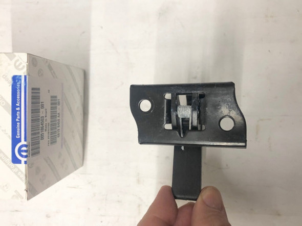 Cierre Traba Gancho De Capot Fiat Grand Siena Attractive Essence   Original® 1