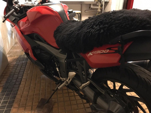 Cuero Oveja Negro Blanco Moto C/correas P/atar 0