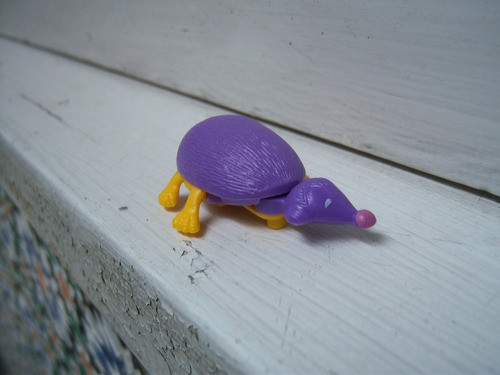 Bicho Violeta Y Amarillo Articulado Kinder 0
